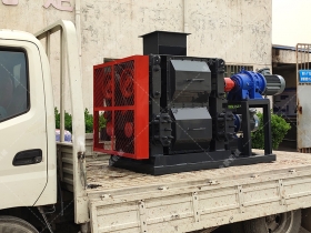 4PGT400x400不鏽鋼四輥草莓网站在线看發往山東