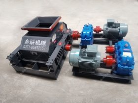 2PGC900X900大型雙齒輥草莓网站在线看發往內蒙古烏海粉碎煤
