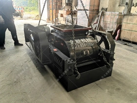 2pgc600*750雙齒輥草莓网站在线看發往湖南婁底破碎煤塊