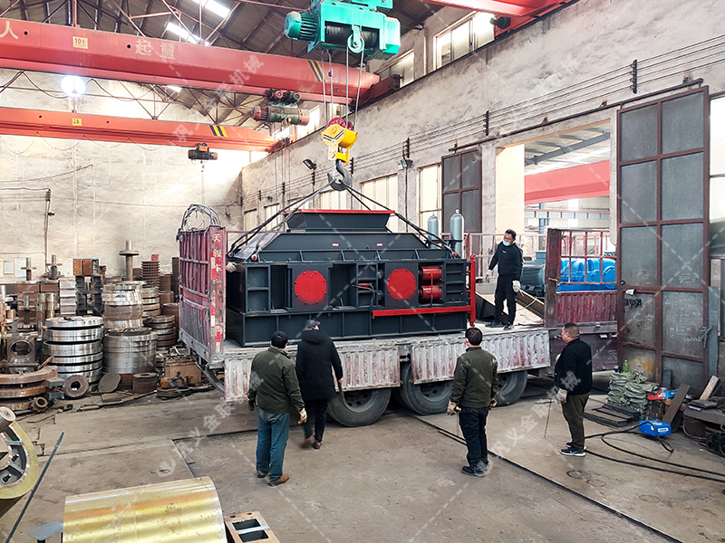 2PGY1500x1000型液壓對輥草莓网站在线看發往雲南昆明